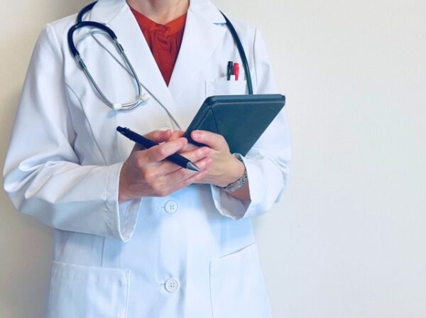 熊本でクリニックを開業する際の電子カルテ導入サポートで株式会社ポップ・クリエイションが選ばれる3つの理由